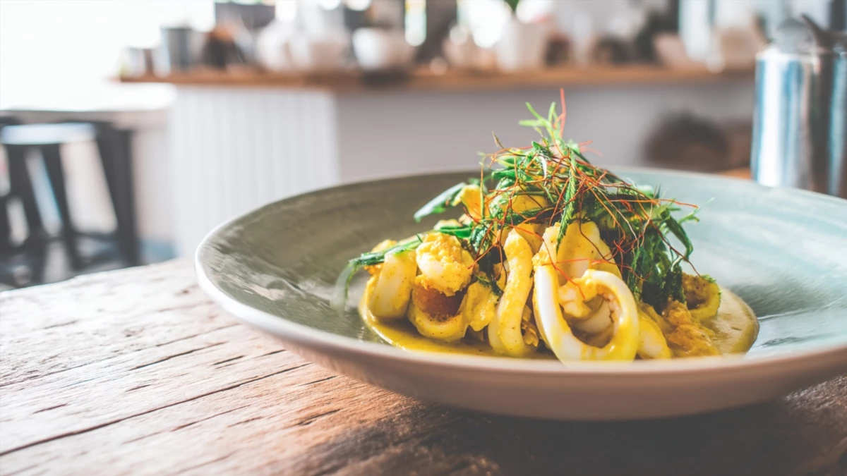 Фото блюда: Кальмар карри в кокосовом соусе: ресторанный вкус за 25 минут