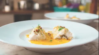 Фото рецепта: Карп в горчичном соусе с нежной текстурой и ярким вкусом