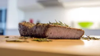 Фото рецепта: Кета стейк запечённый