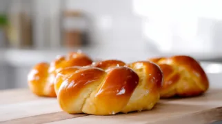 Фото рецепта: Восхитительные косы с сахаром