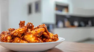 Фото рецепта: Куриные крылья в перечной пасте с карамельной корочкой как в ресторане