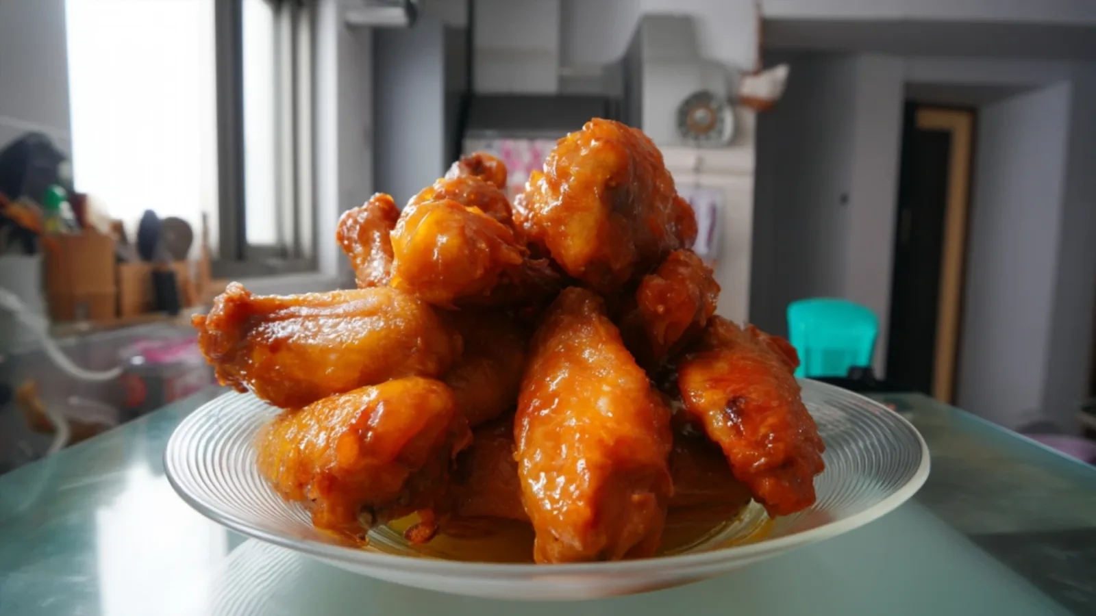 Фото блюда: Мандариновые крылышки с карамельным блеском