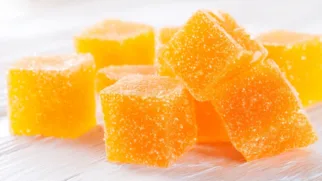 Фото рецепта: Цитрусовый мармелад в сахаре с ярким ароматом и плотной текстурой