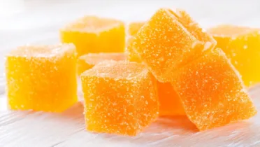 Фото рецепта Цитрусовый мармелад в сахаре с ярким ароматом и плотной текстурой