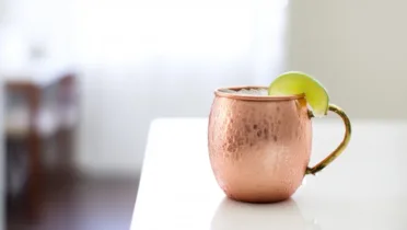 Фото рецепта Московский мул в медной кружке: классический рецепт с имбирным характером