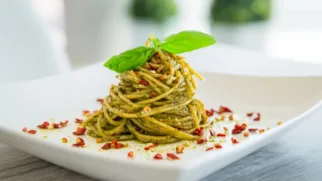 Фото рецепта: Паста чили с песто: яркая остринка и аромат базилика за 20 минут