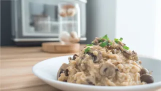 Фото рецепта: Пюре с грибами – ароматное блюдо с кремовой текстурой