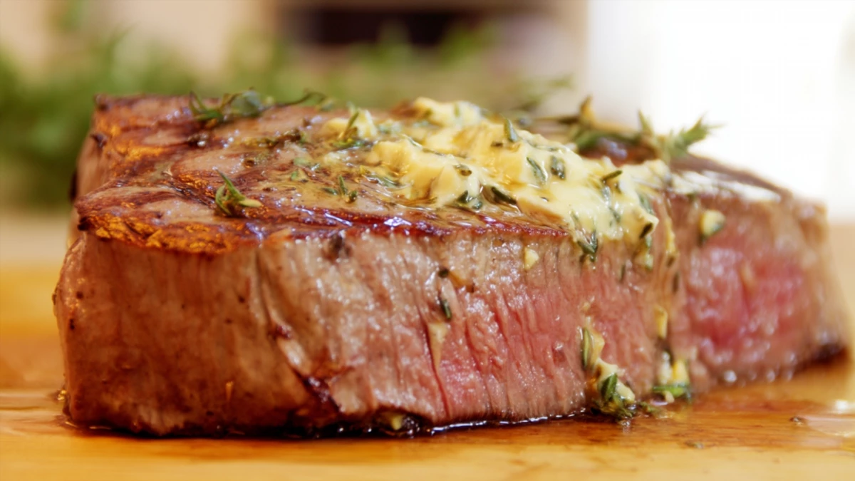 Фото блюда: Стейк с тимьяном и сливочным маслом