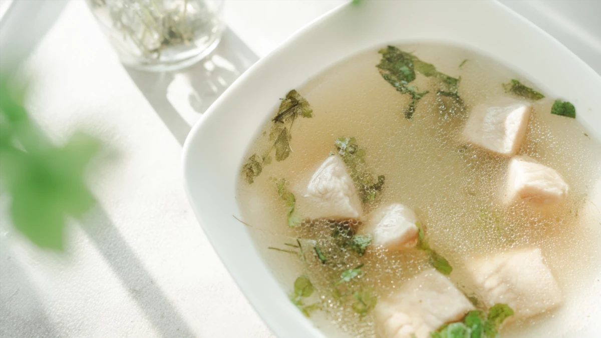 Фото блюда: Легкий суп с пангасиусом — вкусный и сытный