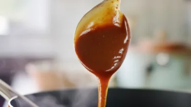 Фото блюда: Тминный соус для мяса — насыщенный соус с тмином