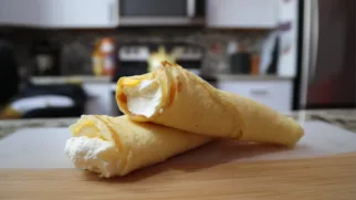 Фото рецепта: Трубочки с рикоттой и мёдом