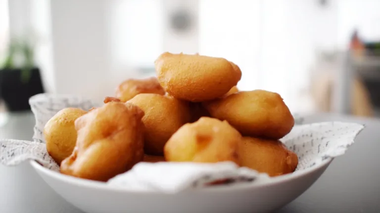 Фото блюда: Творожные оладьи на фруктозе: нежные и румяные без лишнего сахара