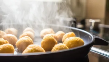 Фото блюда: Пышные ванильные оладьи — нежные и ароматные