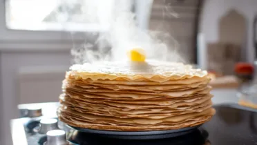 Фото рецепта Тонкие классические блины на завтрак