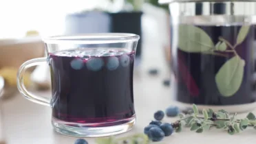 Фото рецепта Черничный морс с валерианой: успокаивающий напиток для расслабления