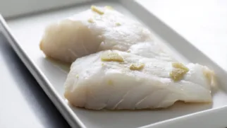 Фото рецепта: Рецепт филе зубатки на пару с имбирем