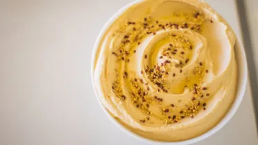 Фото рецепта Хумус с пажитником — кремовая текстура с ореховым привкусом