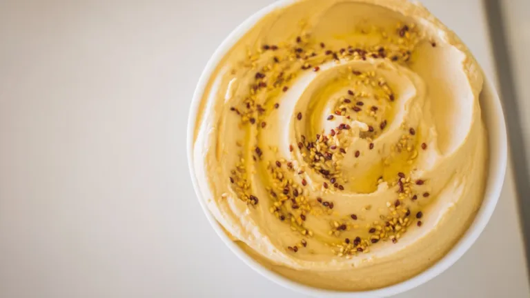 Фото блюда: Хумус с пажитником — кремовая текстура с ореховым привкусом