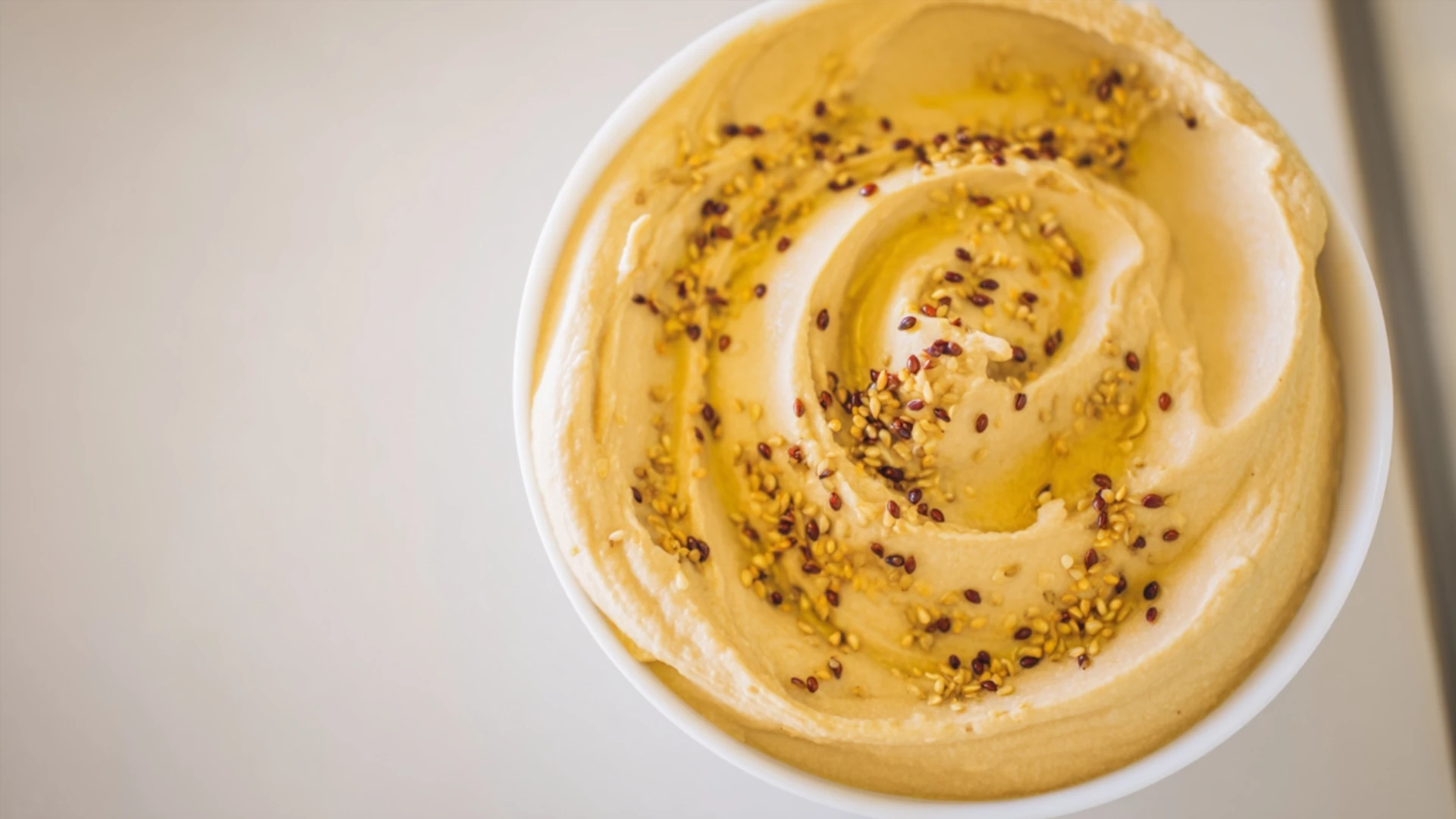 Фото блюда: Хумус с пажитником — кремовая текстура с ореховым привкусом