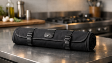 Обложка статьи: «Скрутка повара»: зачем она нужна и какие ножи действительно должны быть внутри