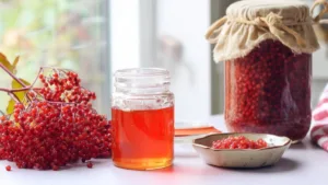 Фото блюда: Калина с медом — полезный десерт с ярким вкусом