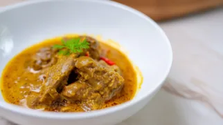 Фото рецепта: Нежное карри с печенью кролика