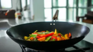 Фото рецепта: Кисло-сладкие овощи стир фрай в ароматном соусе