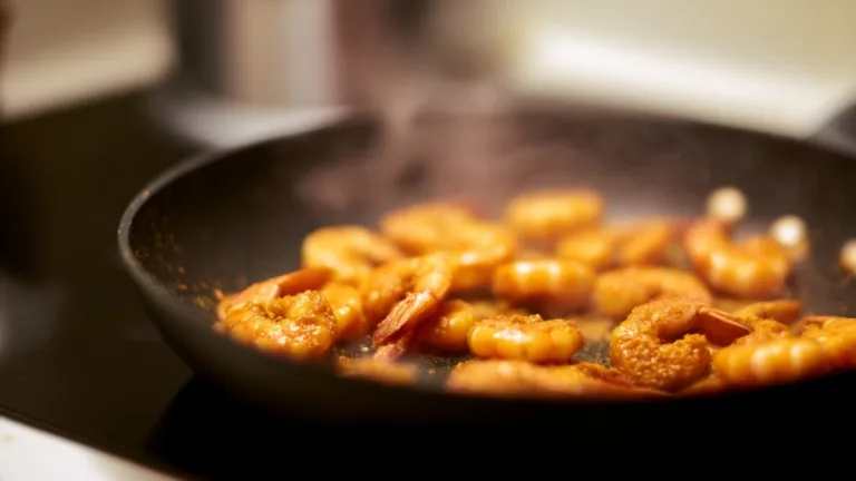 Фото блюда: Креветки в хересном масле с насыщенным ароматом и тёплым вкусом