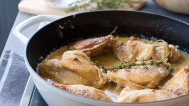Фото рецепта Курица в сливочном соусе с хересом – Рецепт с хересом