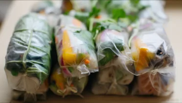 Фото рецепта Летние спринг роллы с нежным мангостином