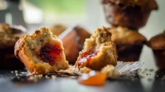 Фото рецепта: Маффины с нежным сердцем из конфитюра