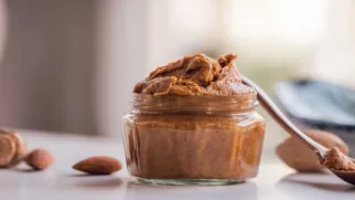 Фото рецепта: Миндальная паста с насыщенным ореховым вкусом и бархатной текстурой