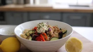 Фото рецепта: Минтай с кускусом – Рецепт с овощами и лимонным соусом