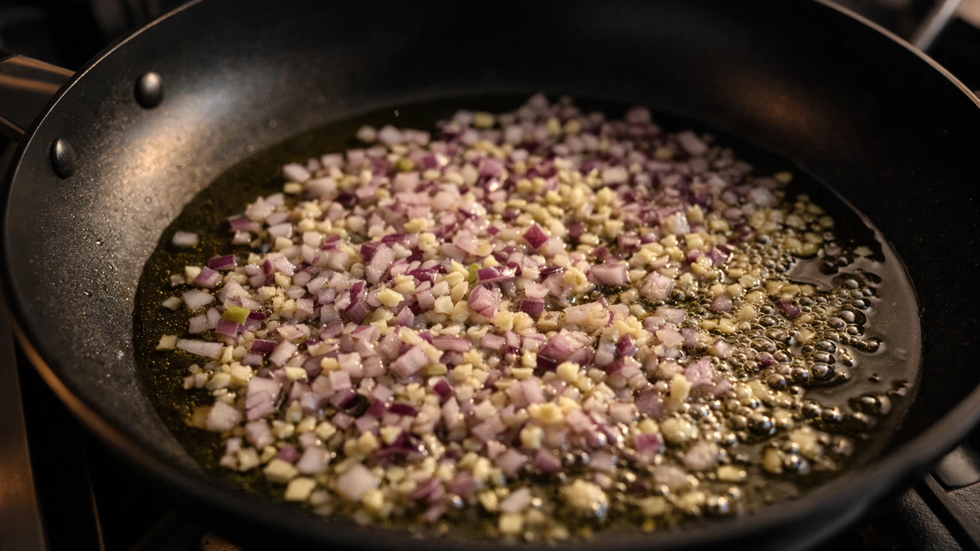 Приготовить томатную основу