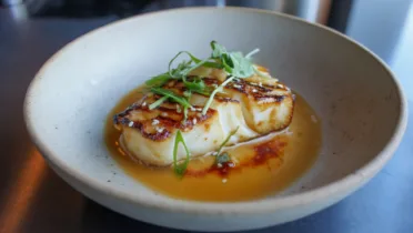 Фото рецепта Палтус в азиатском маринаде с пряным соусом