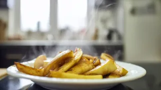 Фото рецепта: Пастернак с яблоками в карамельной глазе