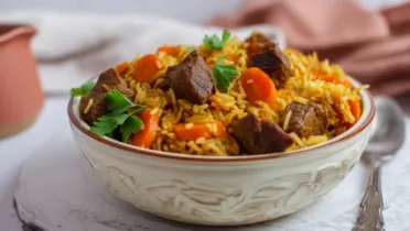 Фото рецепта Плов с говяжьим языком – сытное и ароматное блюдо