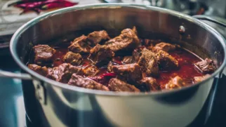 Фото рецепта: Сочное рагу из говядины с ароматной паприкой