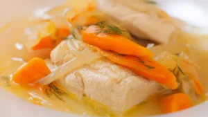 Фото блюда: Щука тушеная с овощами – легкое и вкусное блюдо с рыбой