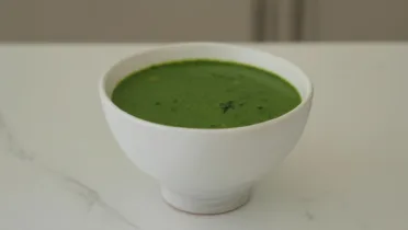 Фото блюда: Шпинатный крем суп на кокосовых сливках с ярким вкусом