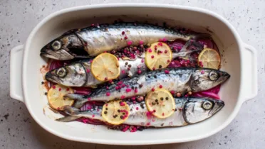 Фото рецепта Скумбрия с розовым перцем и лимоном – Легкий и ароматный ужин