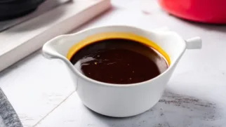 Фото рецепта: Сладкий соус с арахисом для лапши