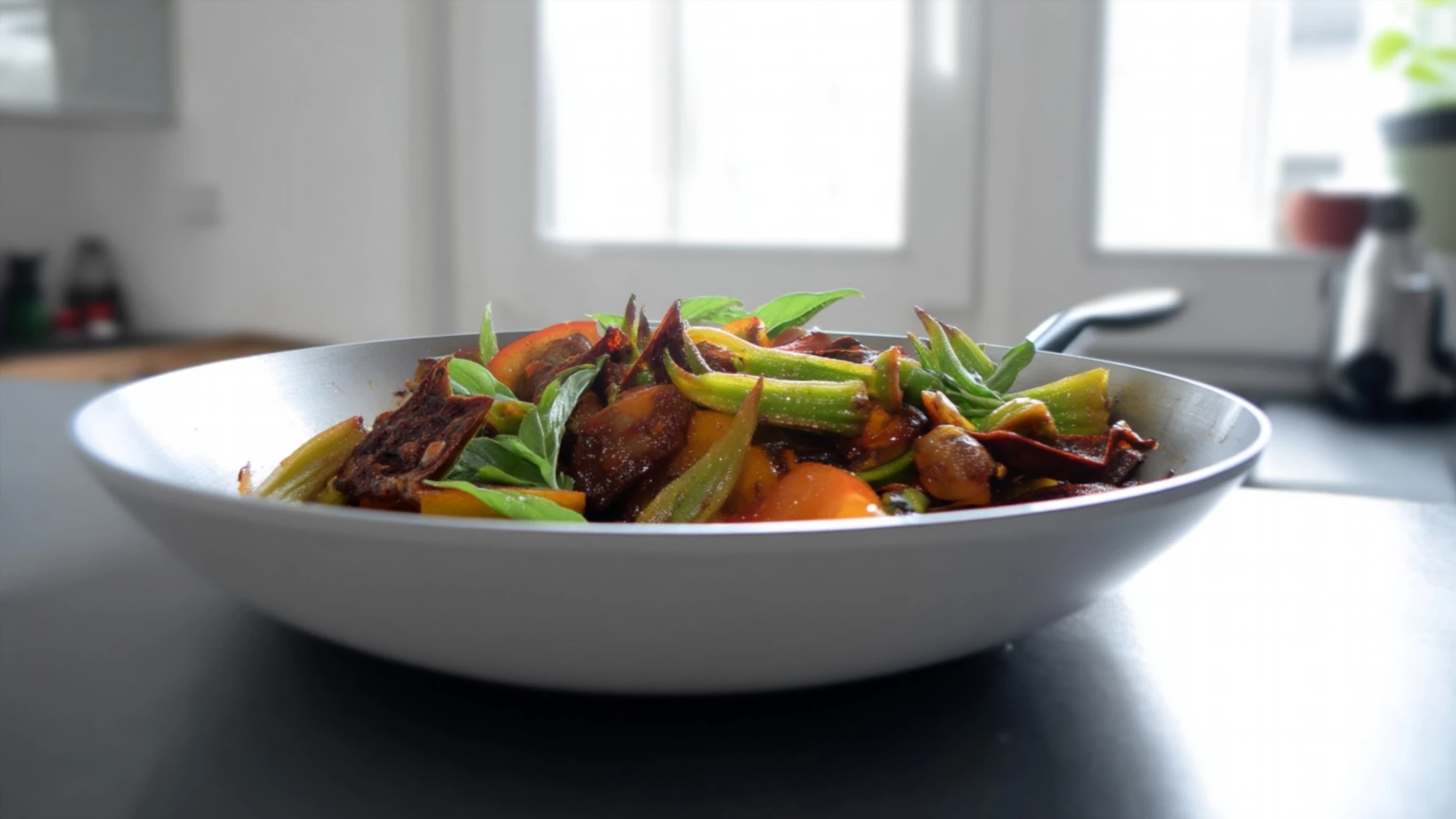 Фото блюда: Соте из момордики с мягким карамельным акцентом