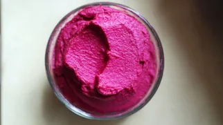 Фото рецепта: Свекольный хумус с яркой уксусной ноткой