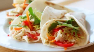 Фото рецепта: Тако с крабовым мясом и лаймом