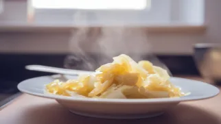 Фото рецепта: Тушёная капуста с яблоками в нежном сладком соусе