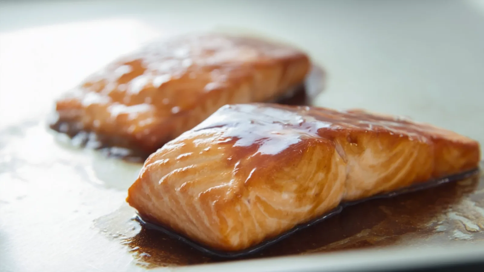 Фото блюда: Жареный лосось во виски с цитрусовой глазурью