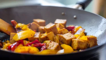 Фото рецепта Жёлтый перец обжаренный с тофу