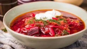 Фото блюда: Густой борщ с насыщенным вкусом свеклы и ароматом овощей