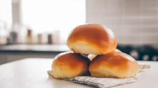 Фото рецепта: Сладковатые булочки для бургеров